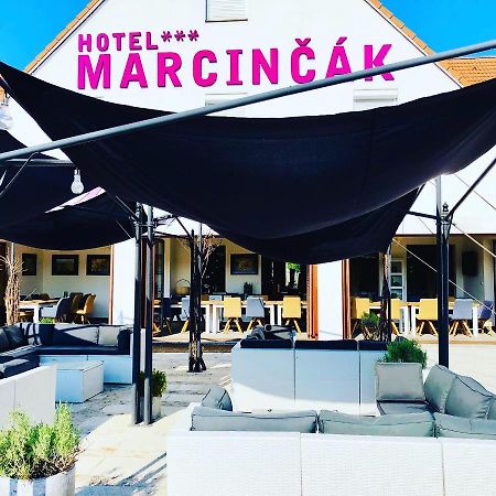 Hotel Marcincak*** 米库洛夫 外观 照片